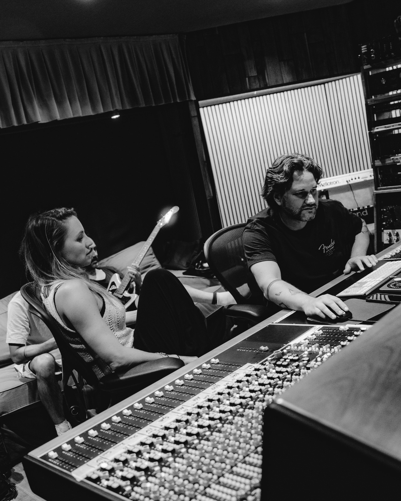 Co am Mischpult im Studio